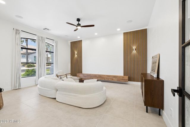 15001 S 5TH Avenue, Phoenix, AZ 85045