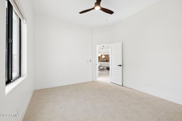 15001 S 5TH Avenue, Phoenix, AZ 85045