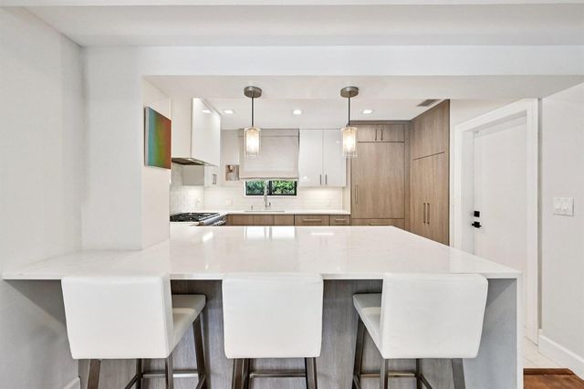 240 30th Street, West Palm Beach, FL 33407