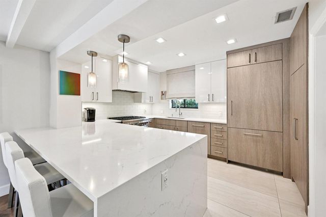 240 30th Street, West Palm Beach, FL 33407