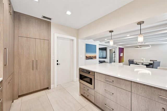 240 30th Street, West Palm Beach, FL 33407