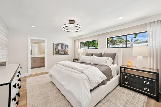 240 30th Street, West Palm Beach, FL 33407