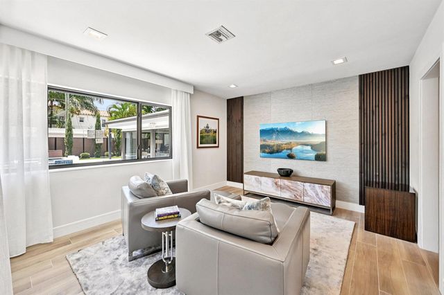240 30th Street, West Palm Beach, FL 33407