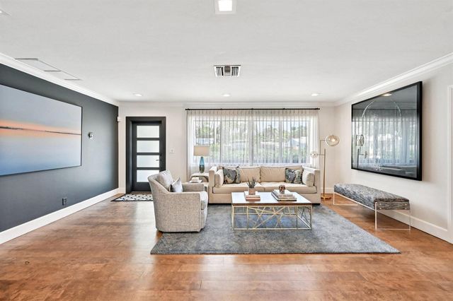 240 30th Street, West Palm Beach, FL 33407