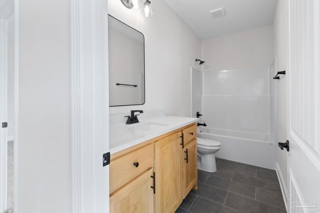 7399 Forestwood Dr, Milton, FL 32570