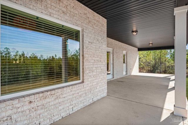 7399 Forestwood Dr, Milton, FL 32570