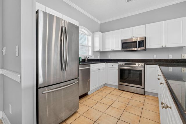 4860 Carnation Cir Apt 302, Myrtle Beach, SC 29577