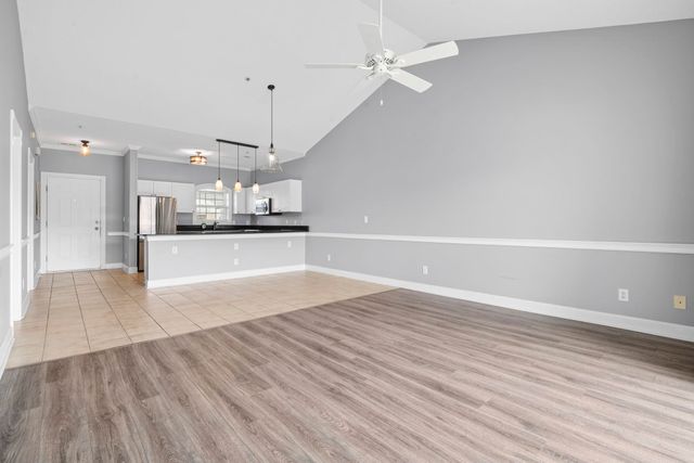 4860 Carnation Cir Apt 302, Myrtle Beach, SC 29577