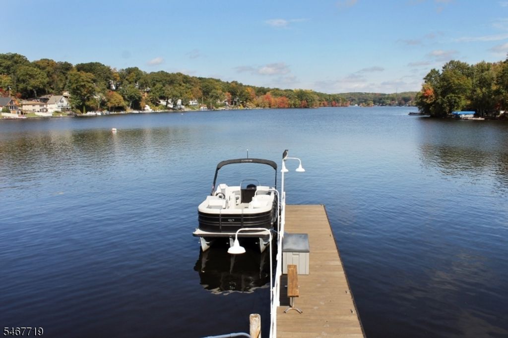 25 Waterside Dr, Jefferson Twp., NJ 07849 — photo 2