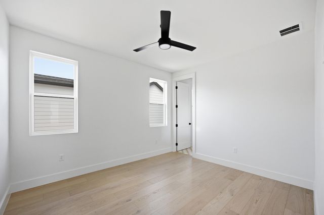 301 N Pleasant Valley RD 2, Austin, TX 78702
