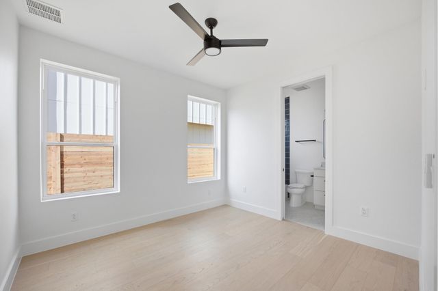 301 N Pleasant Valley RD 2, Austin, TX 78702