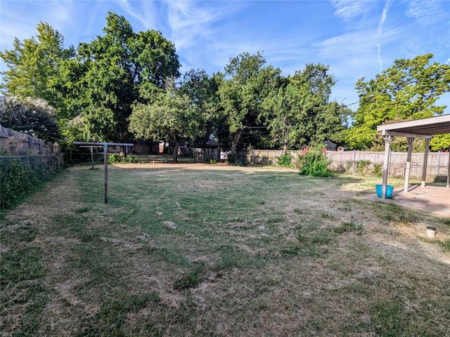 504 NE 18th Street, Moore, OK 73160