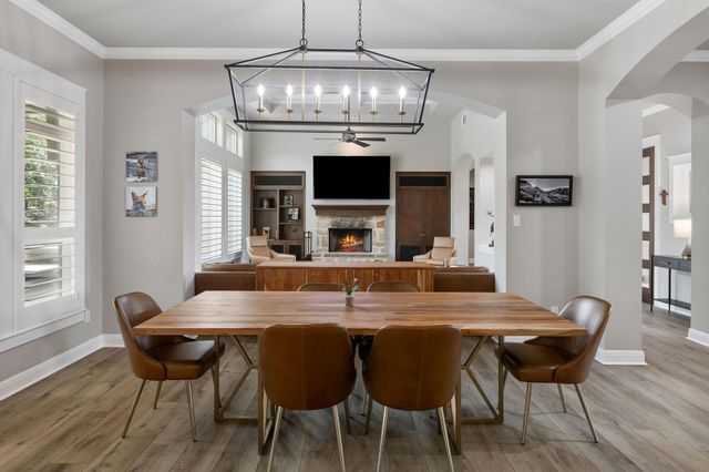 279 Rugged Earth DR, Austin, TX 78737