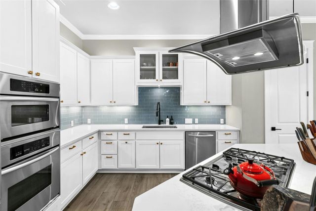 279 Rugged Earth DR, Austin, TX 78737