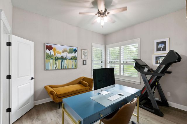 279 Rugged Earth DR, Austin, TX 78737