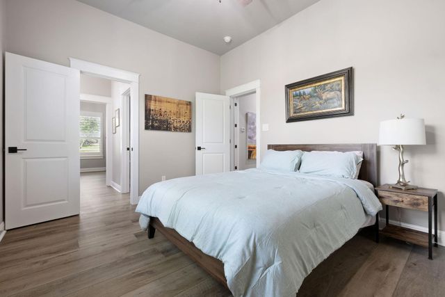 279 Rugged Earth DR, Austin, TX 78737