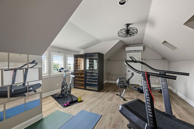 279 Rugged Earth DR, Austin, TX 78737