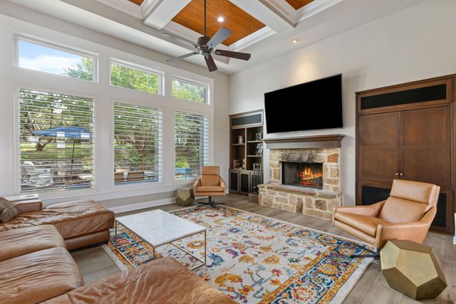 279 Rugged Earth DR, Austin, TX 78737