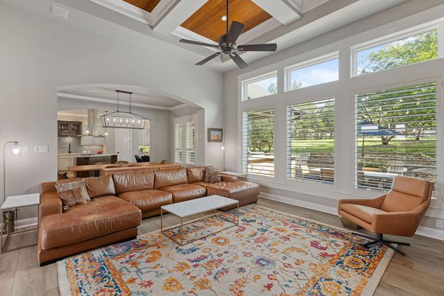 279 Rugged Earth DR, Austin, TX 78737