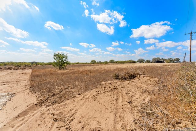 2853 Fm 1333, Poteet, TX 78065