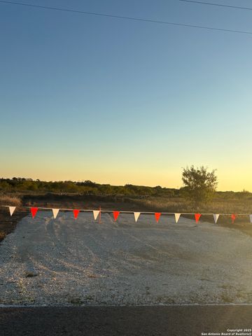 2853 Fm 1333, Poteet, TX 78065