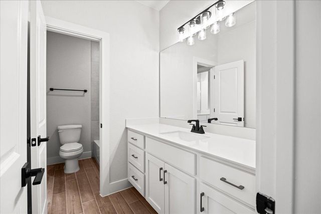 19117 Hopper LN, Austin, TX 78738