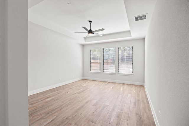 19117 Hopper LN, Austin, TX 78738