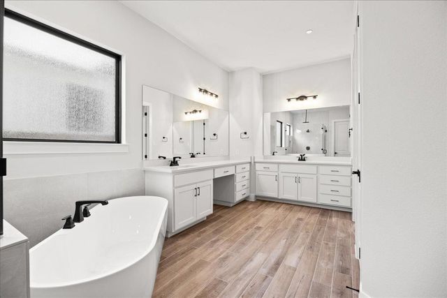 19117 Hopper LN, Austin, TX 78738