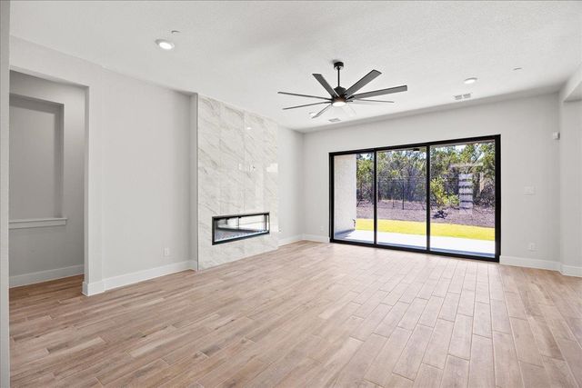 19117 Hopper LN, Austin, TX 78738