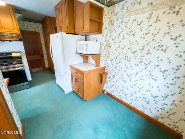 3330 Pelham Road, Ottawa Hills, OH 43606