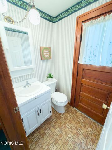 3330 Pelham Road, Ottawa Hills, OH 43606