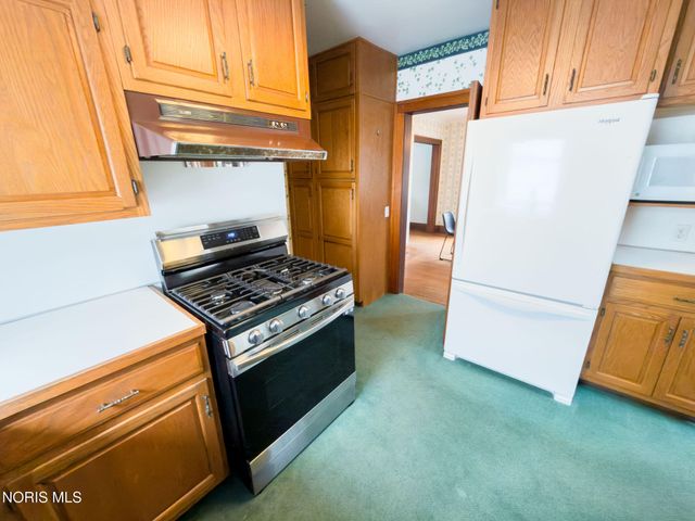 3330 Pelham Road, Ottawa Hills, OH 43606