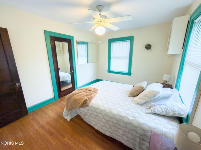 3330 Pelham Road, Ottawa Hills, OH 43606