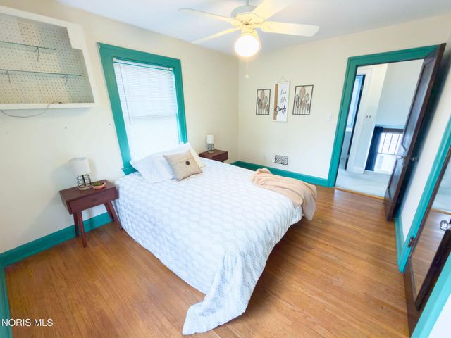 3330 Pelham Road, Ottawa Hills, OH 43606