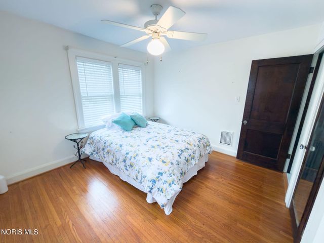 3330 Pelham Road, Ottawa Hills, OH 43606