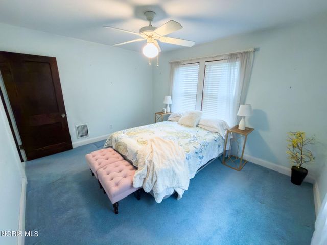 3330 Pelham Road, Ottawa Hills, OH 43606