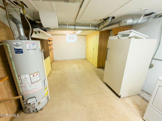 3330 Pelham Road, Ottawa Hills, OH 43606