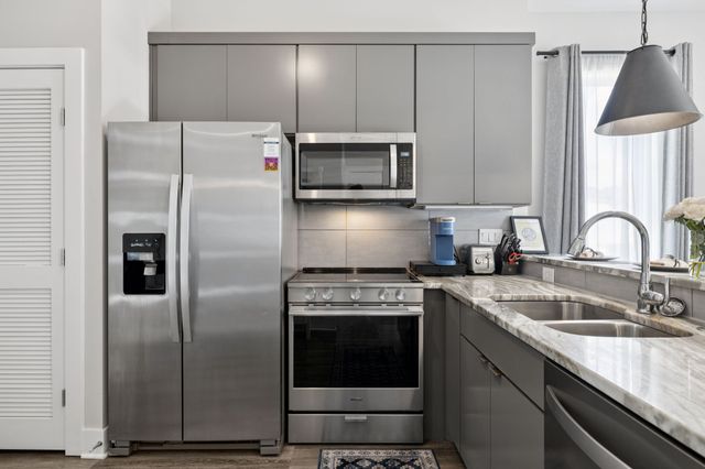 2521 Clifton Ave Apt 203, Nashville, TN 37209