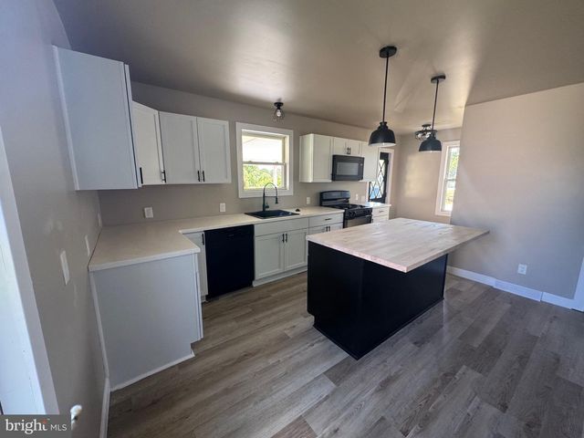 1501 E WHEAT RD, Vineland, NJ 08360