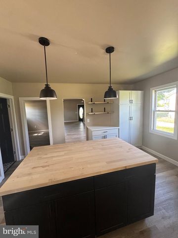 1501 E WHEAT RD, Vineland, NJ 08360