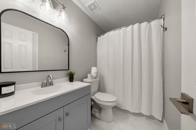 5150 Laurel Bridge Court SE, Smyrna, GA 30082