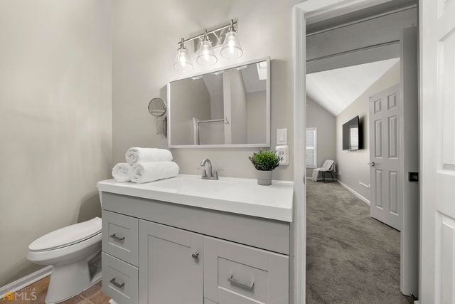 5150 Laurel Bridge Court SE, Smyrna, GA 30082