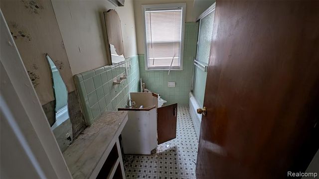 17267 Warwick Street, Detroit, MI 48219