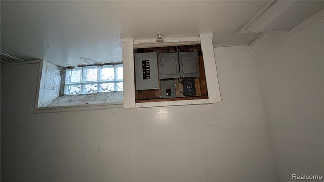 17267 Warwick Street, Detroit, MI 48219