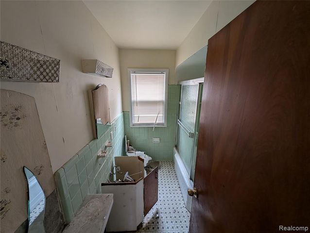 17267 Warwick Street, Detroit, MI 48219