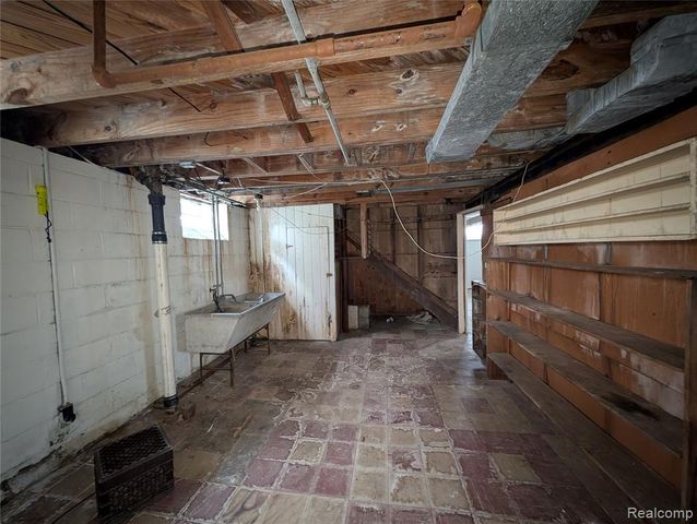 17267 Warwick Street, Detroit, MI 48219