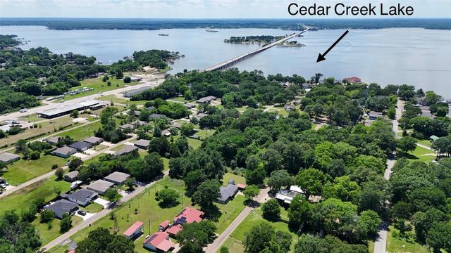 125 Bluebonnet Drive, Gun Barrel City, TX 75156