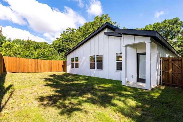 125 Bluebonnet Drive, Gun Barrel City, TX 75156