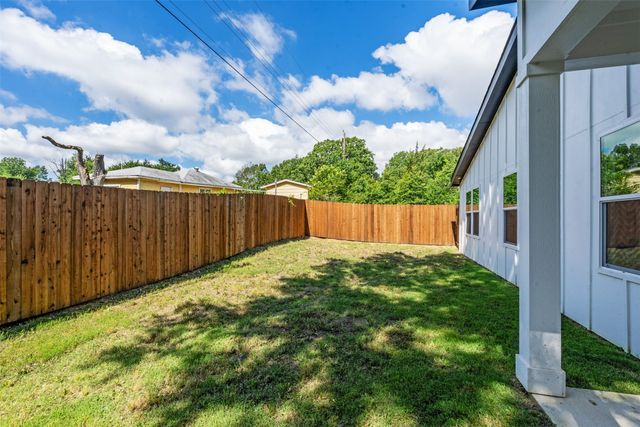 125 Bluebonnet Drive, Gun Barrel City, TX 75156