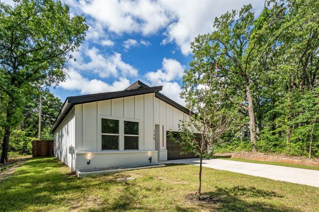 125 Bluebonnet Drive, Gun Barrel City, TX 75156